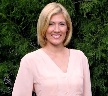 Dr. Kelly Steinbach